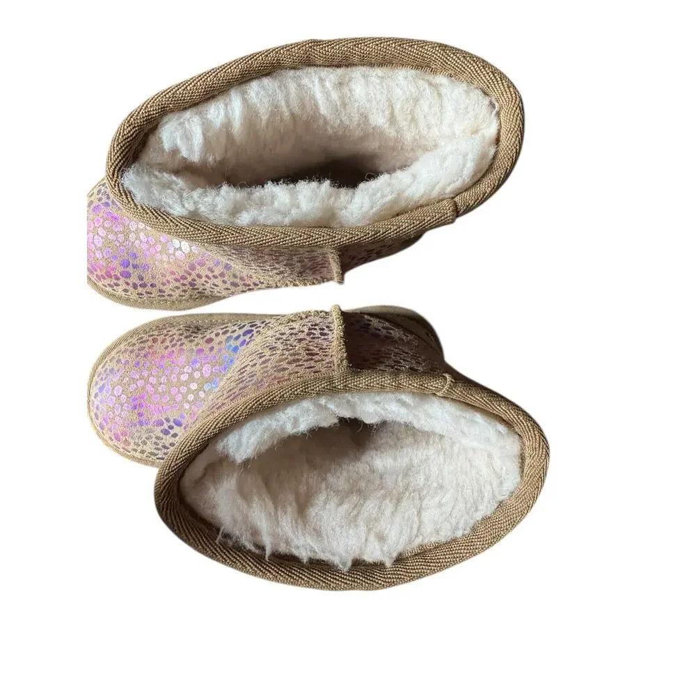 UGG Classic II Spots Boots Girls Size 10 Chestnut Suede Metallic Rainbow